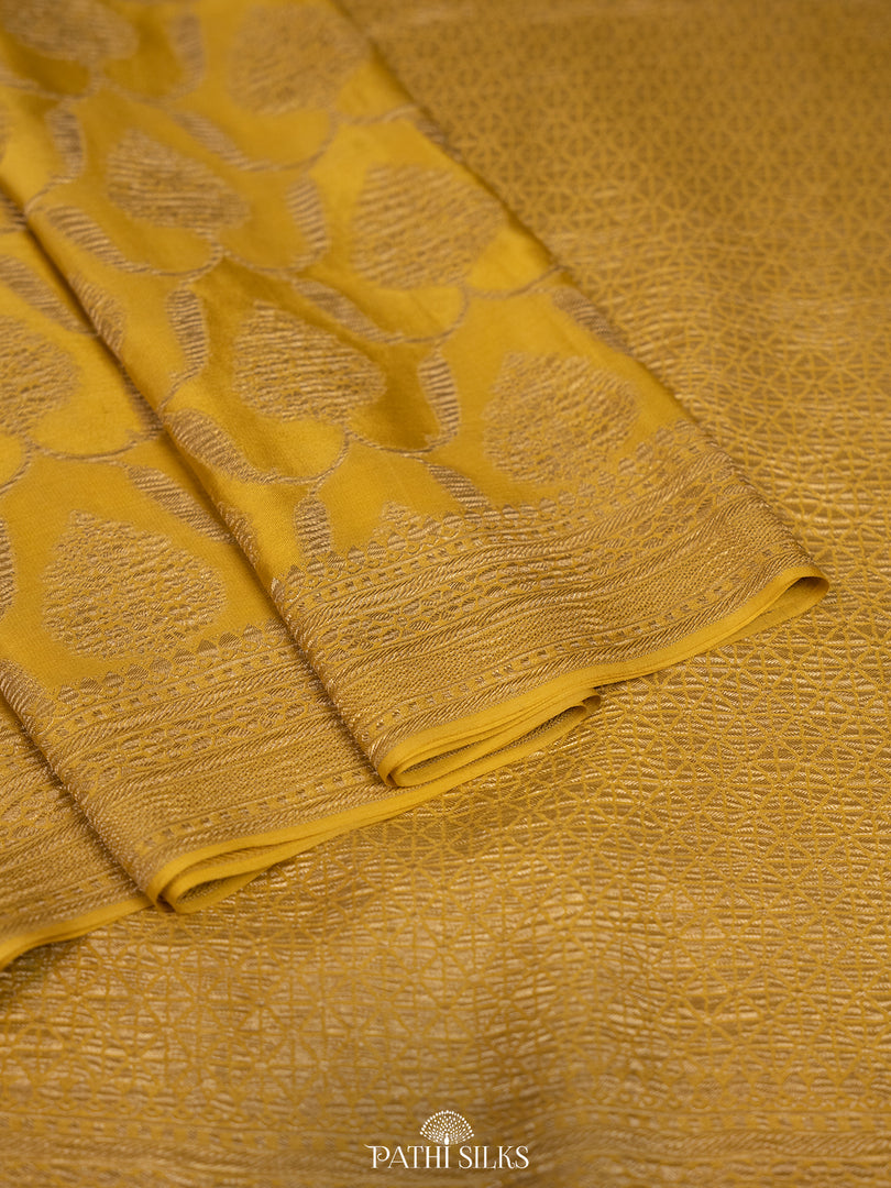 Yellow crinkle crepe saree